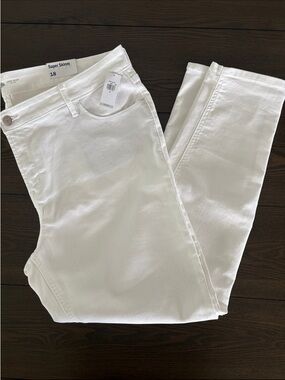 Old Navy White Super Skinny Jeans